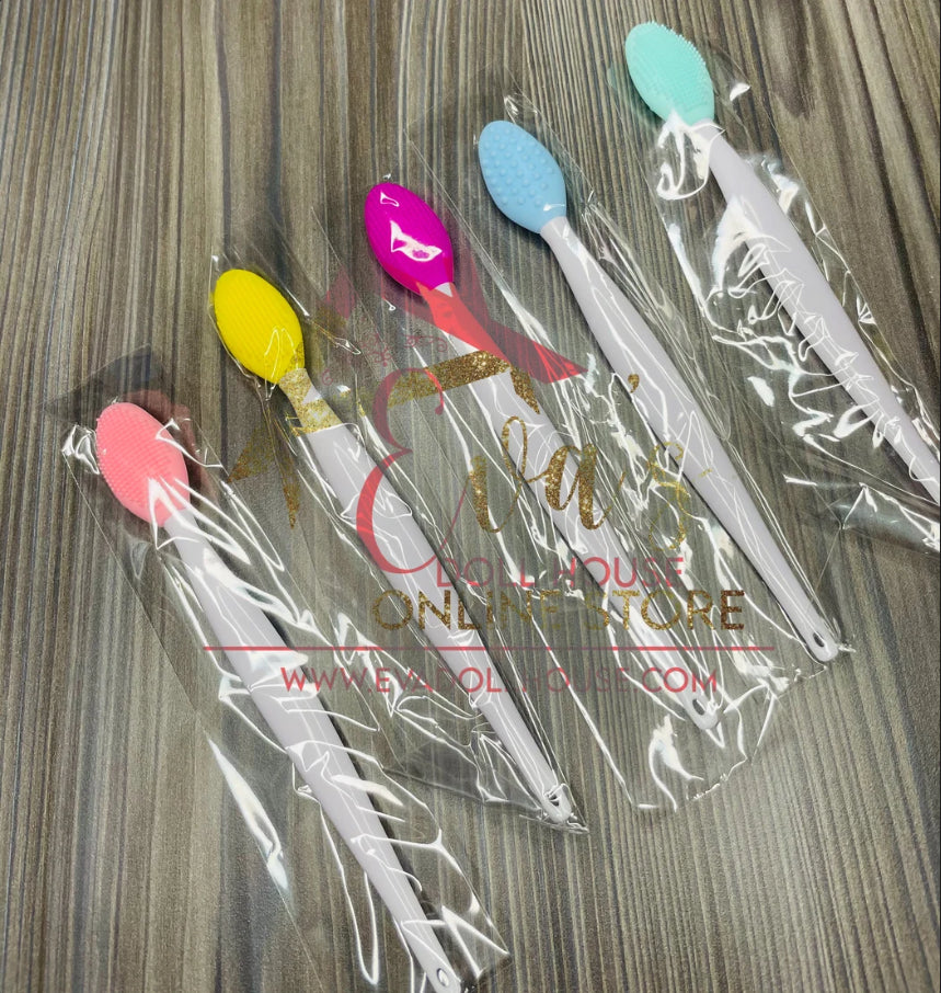 Lip Exfoliating Brush